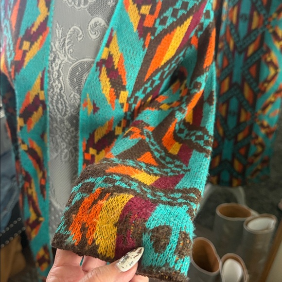 Colorful Geometric Patterned Long Cardigan - Picture 5 of 12